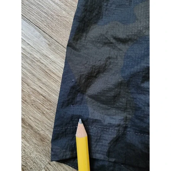 Patagonia Houdini Rain Jacket Mens Size Medium Black Camo - Picture 11 of 11